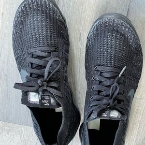 Nike Vapormax Flyknit triple black